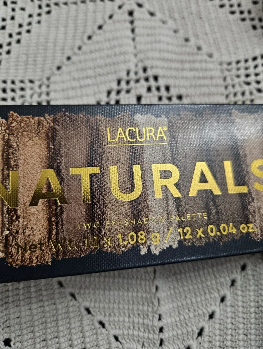 Lacura Two Naturals Eyeshadow Palette 12 Shades